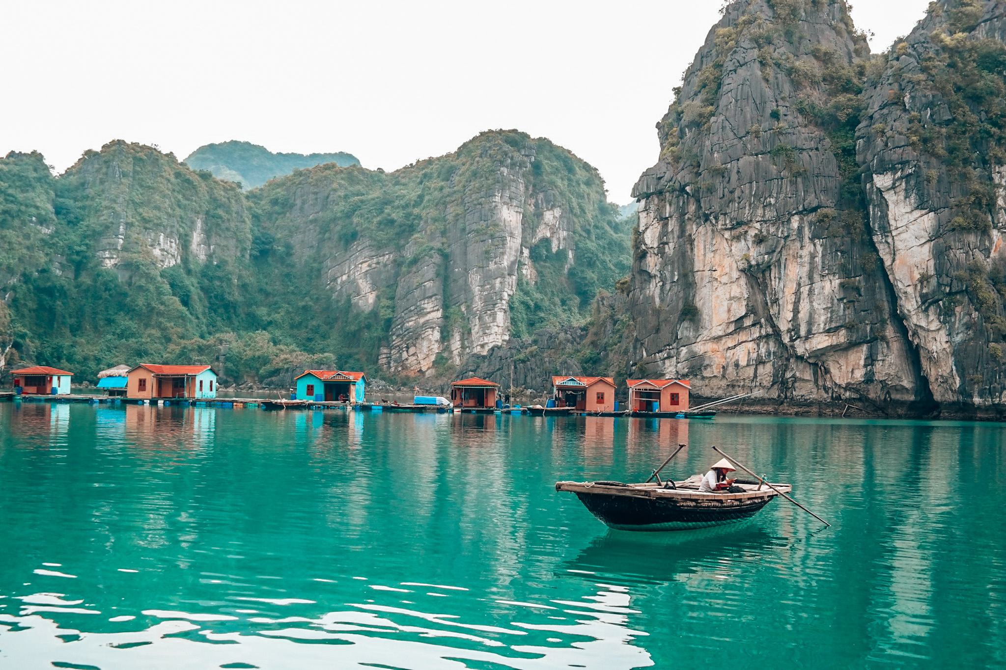 Overnight Boat Cruise on Halong/ Lan Ha Bay  2 Days / 1 Night  Vietnam